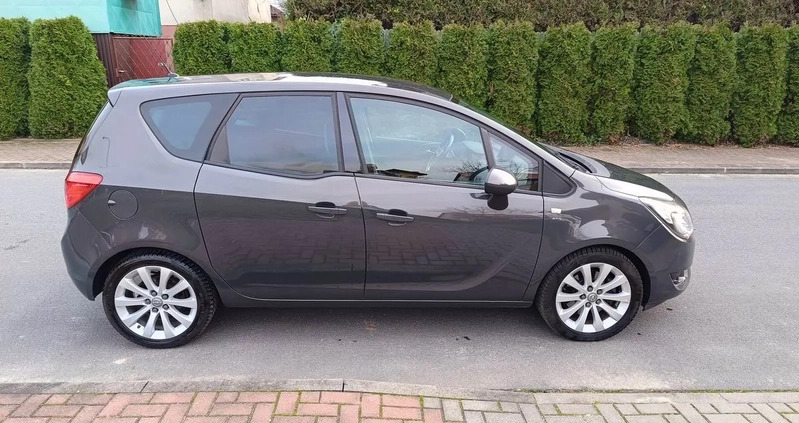 Opel Meriva cena 31900 przebieg: 162000, rok produkcji 2016 z Płock małe 781